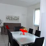 Apartment Modern Luci & Stelle Near