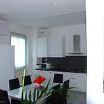Apartment Modern Luci & Stelle Near *